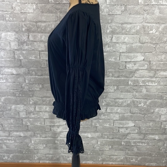 Gap Black Eyelet Sleeve Top - Picture 3 of 6